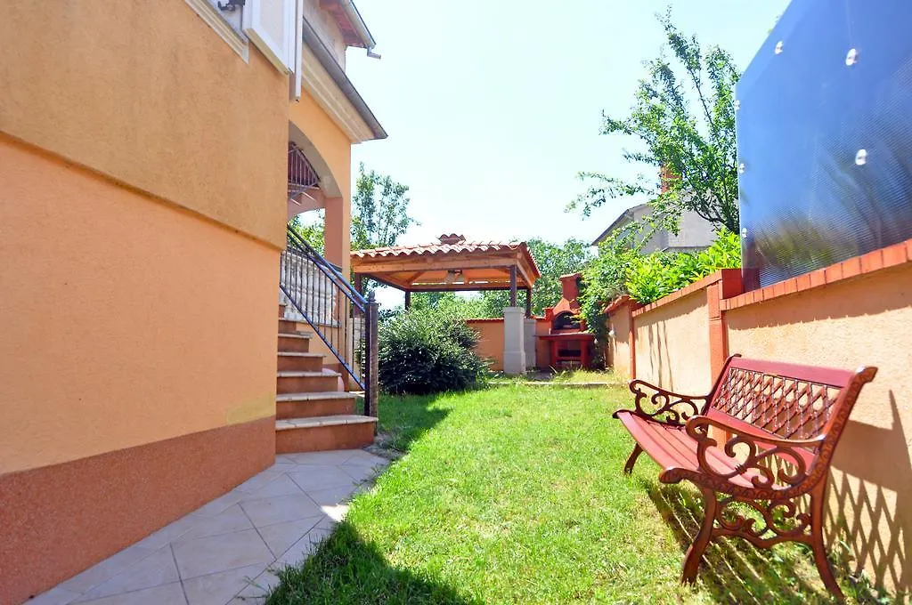 Suitable Summer Apartments Pula